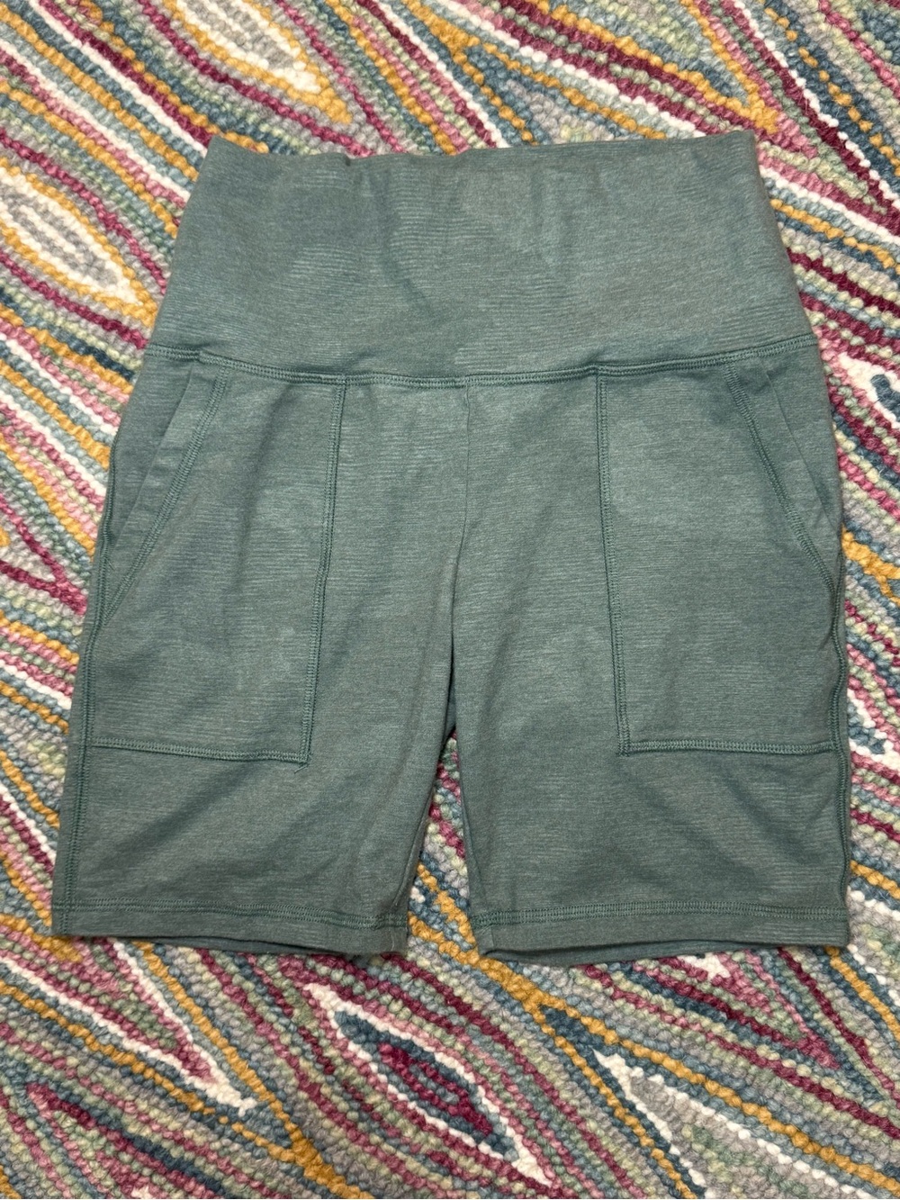 ▫️🫒 aerie High-Rise Pocketed Biker Shorts in Sage Green 🫒▫️ - Picture 2 of 6